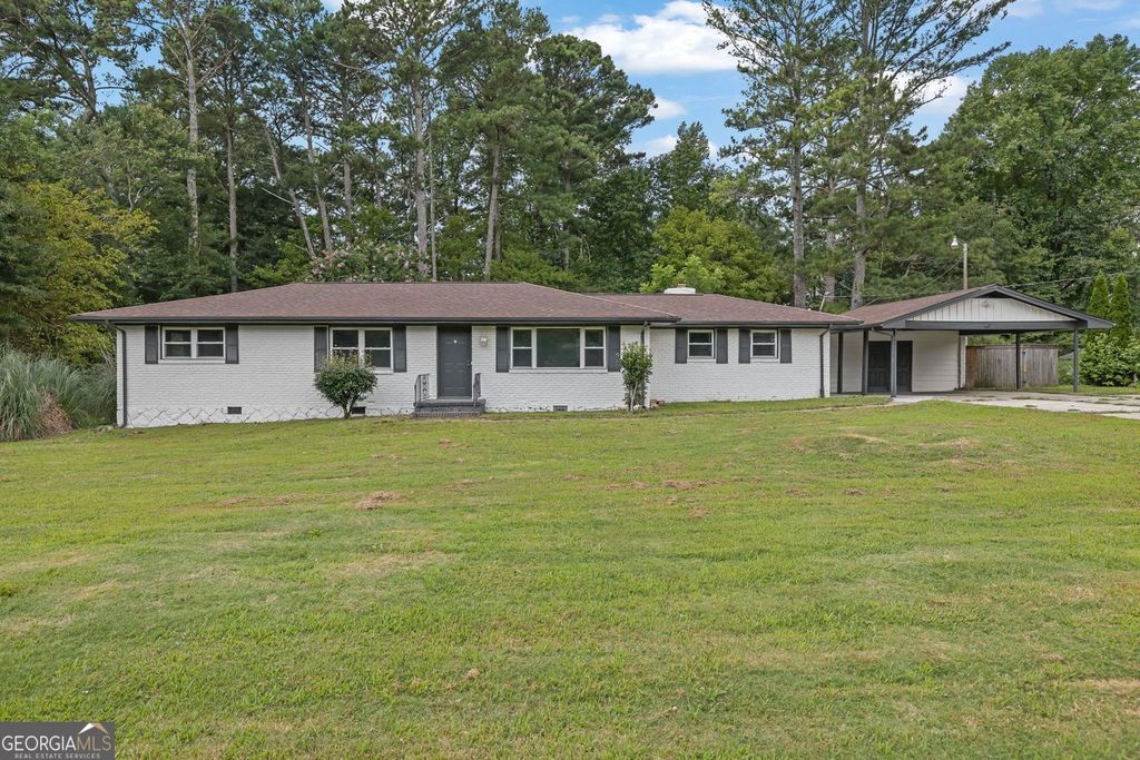 1563 Rockbridge Road, Stone Mountain, GA 30087