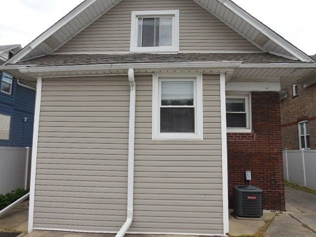312 S 10th Avenue, Maywood, IL 60153