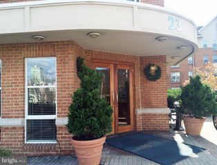23 PIERSIDE DR. #130, Baltimore, MD 21230