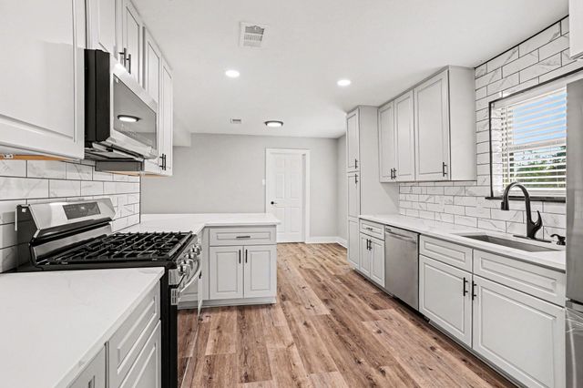 10606 Hemwick Drive, Cypress, TX 77429