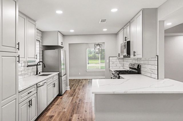 10606 Hemwick Drive, Cypress, TX 77429