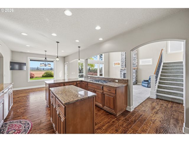 1574 S Redwood St, Canby, OR 97013
