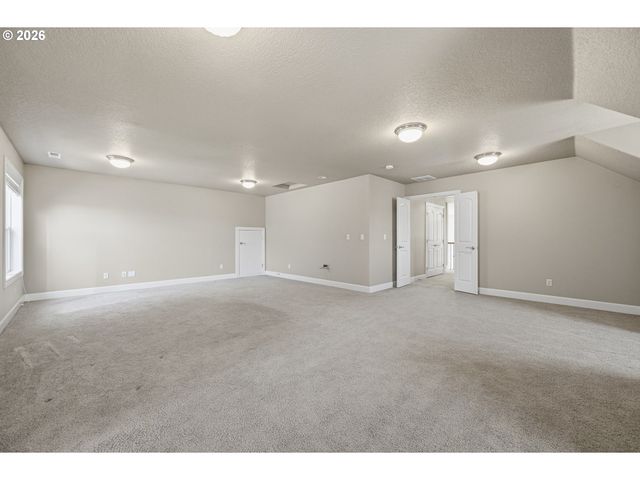 1574 S Redwood St, Canby, OR 97013