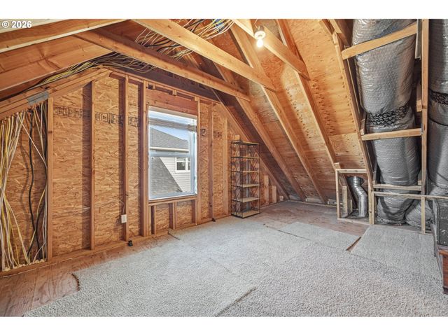 1574 S Redwood St, Canby, OR 97013