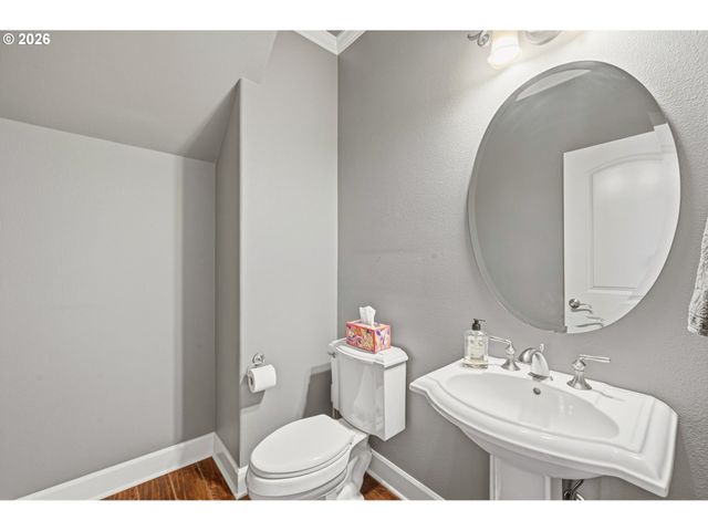 1574 S Redwood St, Canby, OR 97013