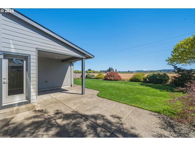1574 S Redwood St, Canby, OR 97013