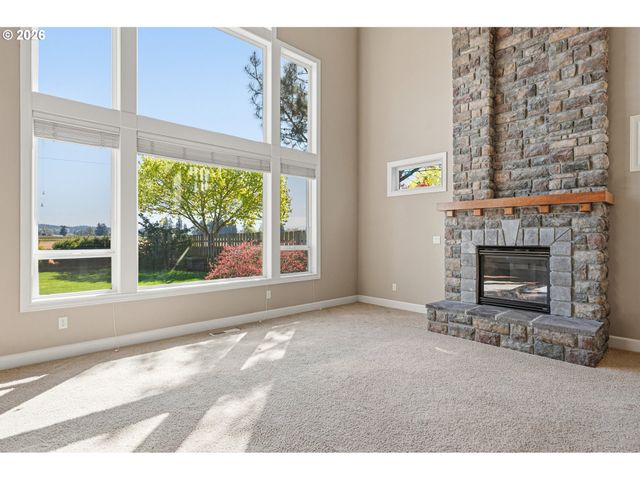 1574 S Redwood St, Canby, OR 97013
