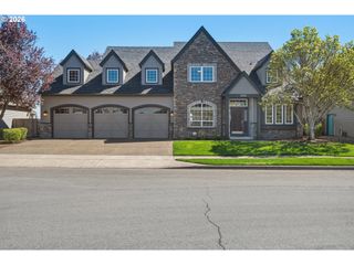 1574 S Redwood St, Canby, OR 97013