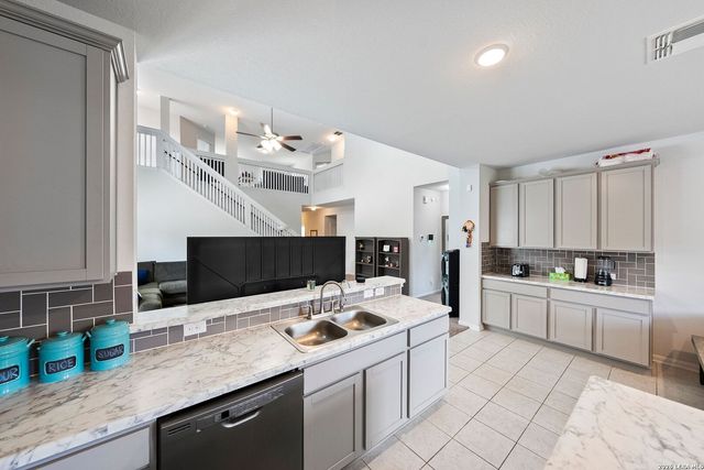 8908 Portobello Way, Converse, TX 78109