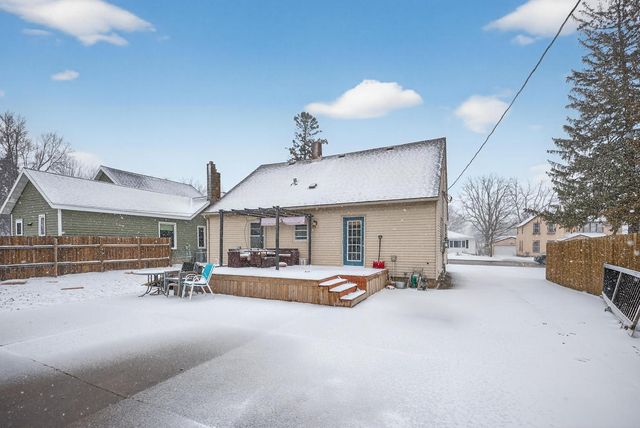 305 N Mantorville Avenue, Kasson, MN 55944