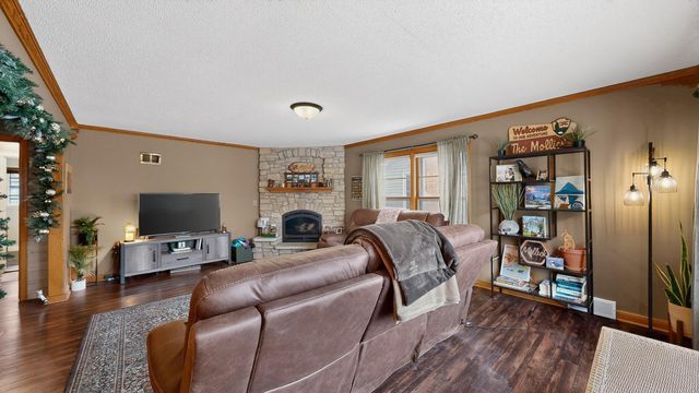 305 N Mantorville Avenue, Kasson, MN 55944