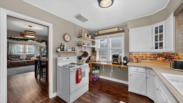 305 N Mantorville Avenue, Kasson, MN 55944