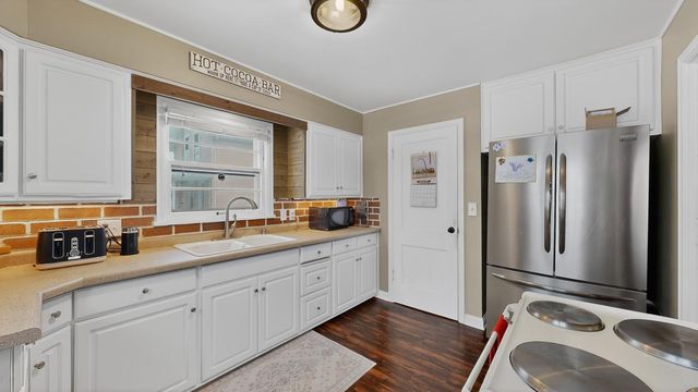 305 N Mantorville Avenue, Kasson, MN 55944