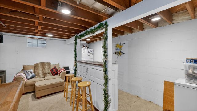 305 N Mantorville Avenue, Kasson, MN 55944