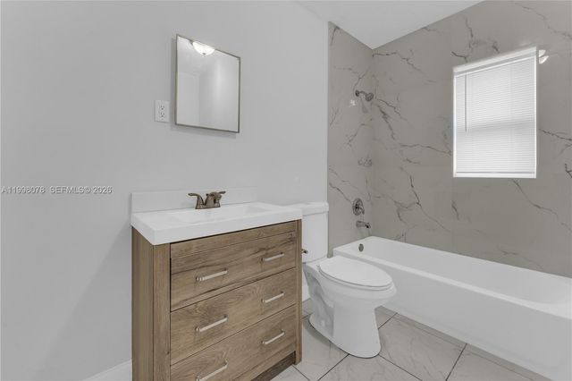 2231 NW 74th St, Miami, FL 33147