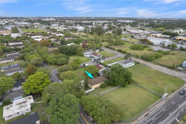 2231 NW 74th St, Miami, FL 33147