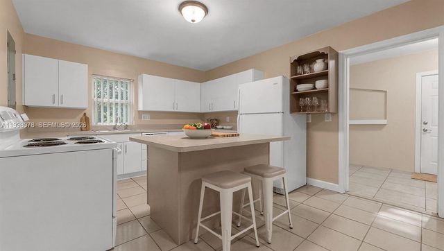 2231 NW 74th St, Miami, FL 33147