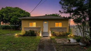 2231 NW 74th St, Miami, FL 33147