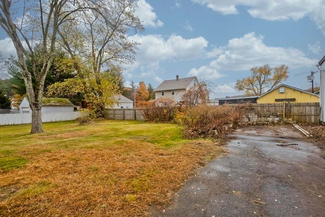 1029 Wilson St, Palmer, MA 01069