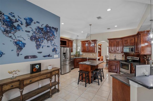 303 Beaumont Drive, Magnolia, TX 77354