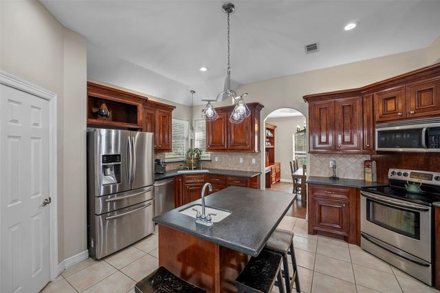 303 Beaumont Drive, Magnolia, TX 77354