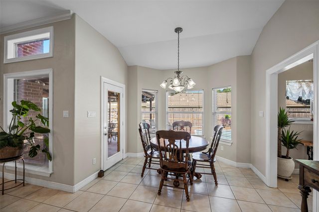 303 Beaumont Drive, Magnolia, TX 77354