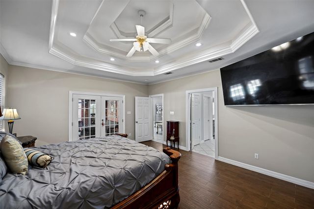 303 Beaumont Drive, Magnolia, TX 77354