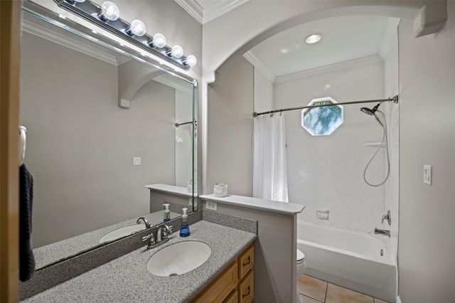 303 Beaumont Drive, Magnolia, TX 77354