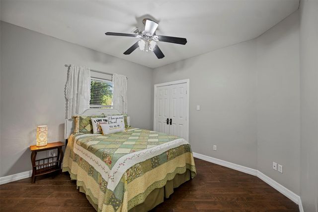 303 Beaumont Drive, Magnolia, TX 77354