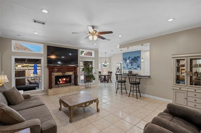303 Beaumont Drive, Magnolia, TX 77354