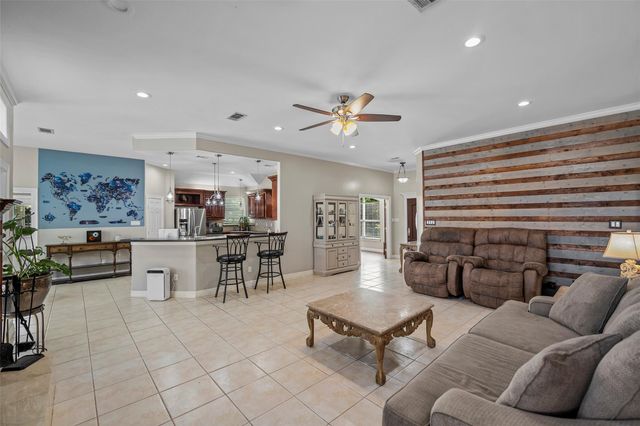 303 Beaumont Drive, Magnolia, TX 77354