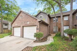 9 E Willowwood Court, The Woodlands, TX 77381