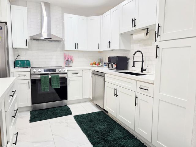 2030 SW 22nd Avenue, Fort Lauderdale, FL 33312