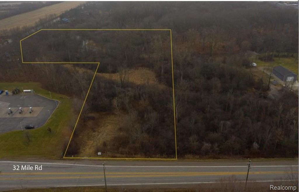 00 32 Mile Road, Ray, MI 48096