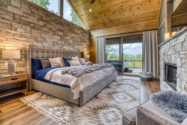 278 Oakwood Lane, Ellijay, GA 30540
