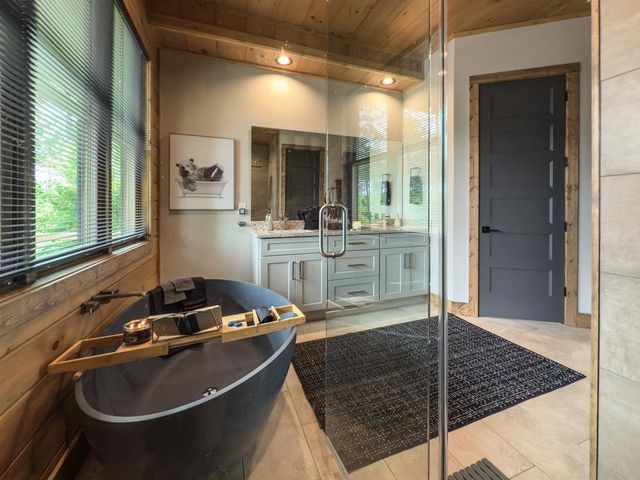 278 Oakwood Lane, Ellijay, GA 30540