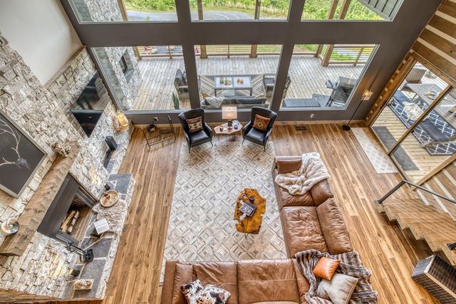 278 Oakwood Lane, Ellijay, GA 30540