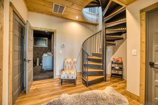 278 Oakwood Lane, Ellijay, GA 30540
