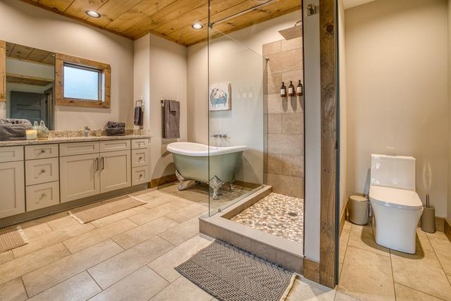278 Oakwood Lane, Ellijay, GA 30540