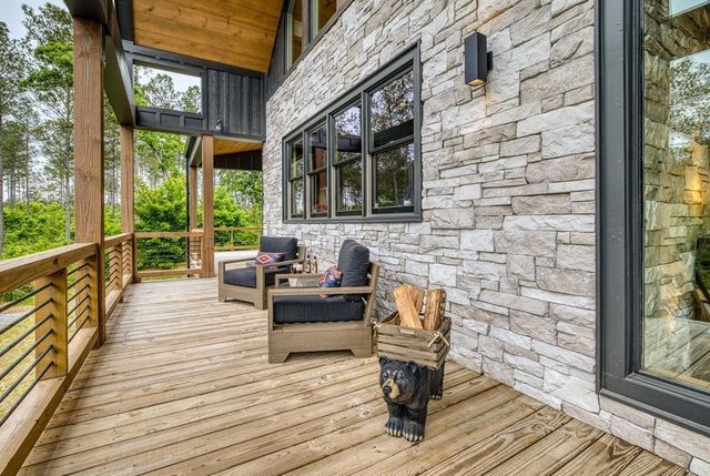 278 Oakwood Lane, Ellijay, GA 30540