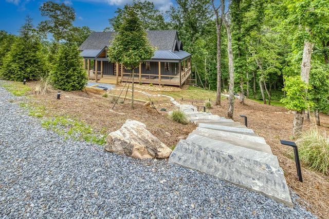 278 Oakwood Lane, Ellijay, GA 30540