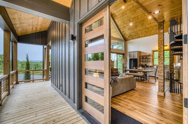 278 Oakwood Lane, Ellijay, GA 30540