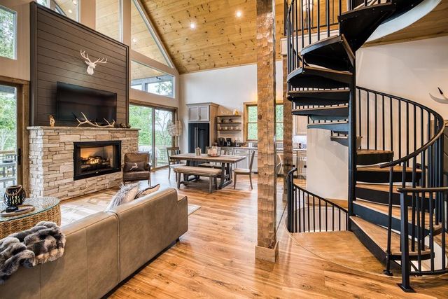 278 Oakwood Lane, Ellijay, GA 30540
