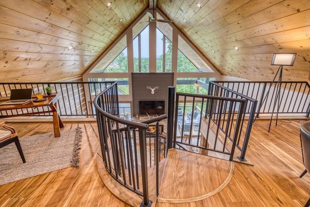 278 Oakwood Lane, Ellijay, GA 30540