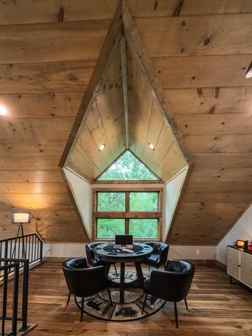 278 Oakwood Lane, Ellijay, GA 30540