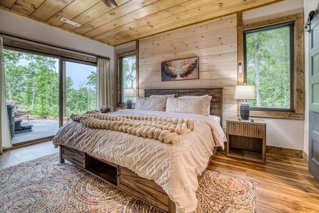 278 Oakwood Lane, Ellijay, GA 30540