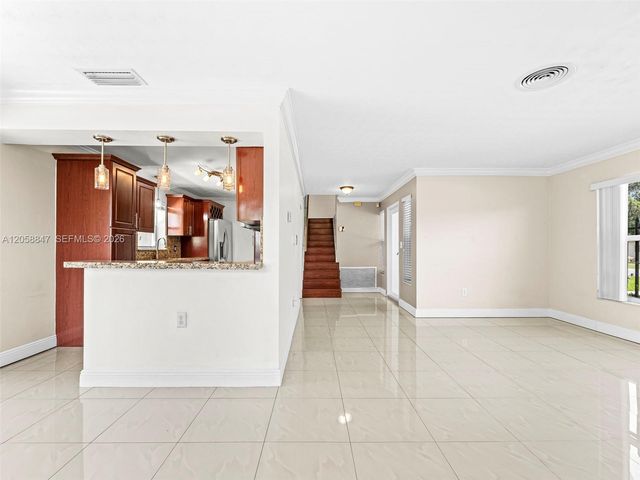 2045 NW 115th St, Miami, FL 33167