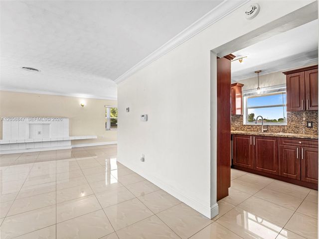 2045 NW 115th St, Miami, FL 33167