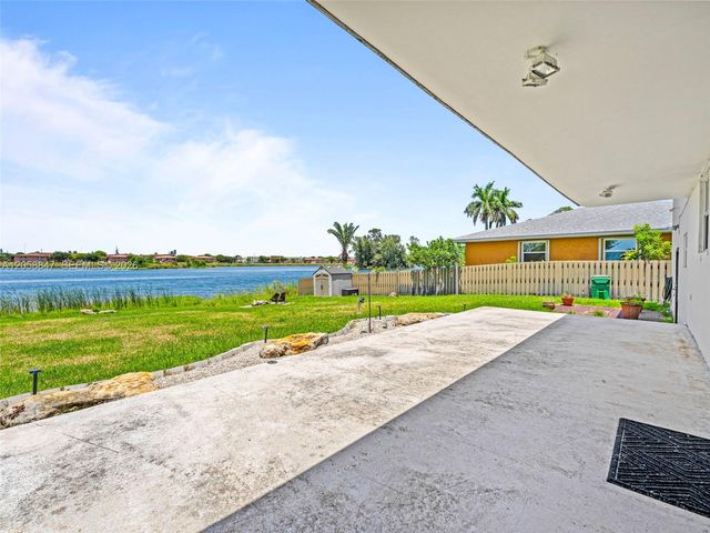 2045 NW 115th St, Miami, FL 33167