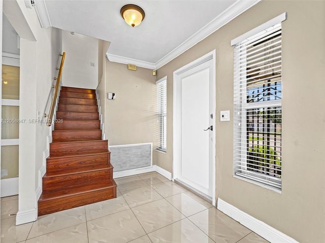 2045 NW 115th St, Miami, FL 33167
